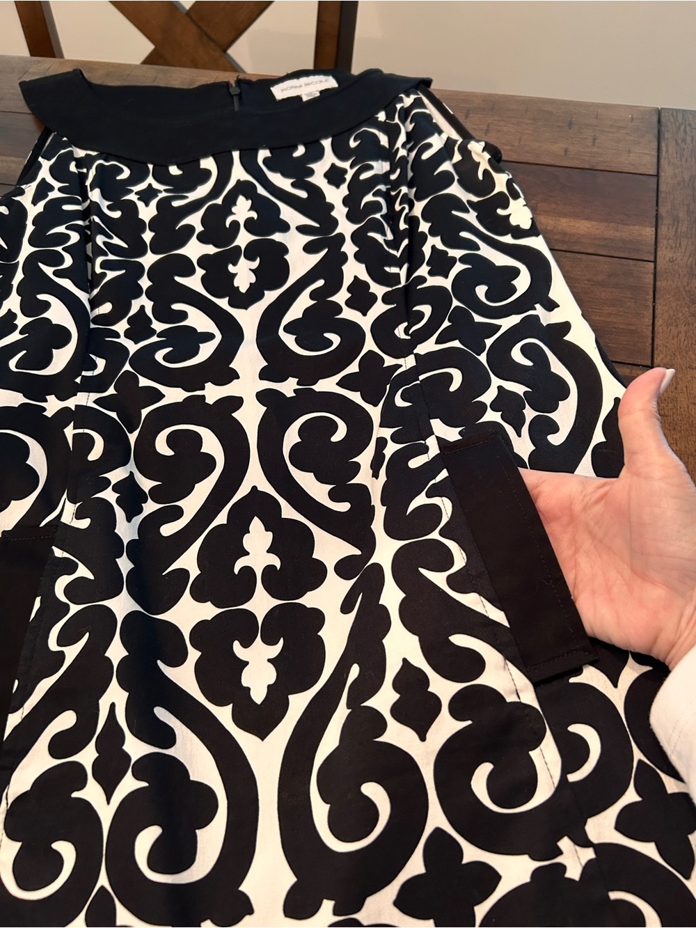 Ronni Nicole Black & White Sleeveless Sheath Dress Size 14 - Picture 7 of 14